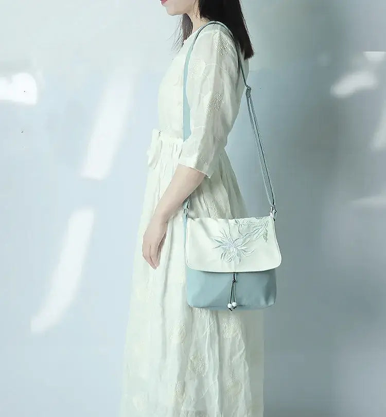 Embroidered Crossbody Bag – Vintage Style