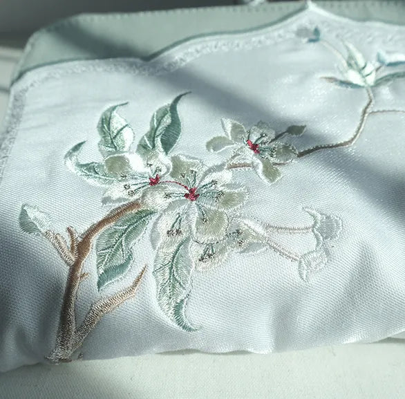 Embroidered Crossbody Bag – Vintage Style