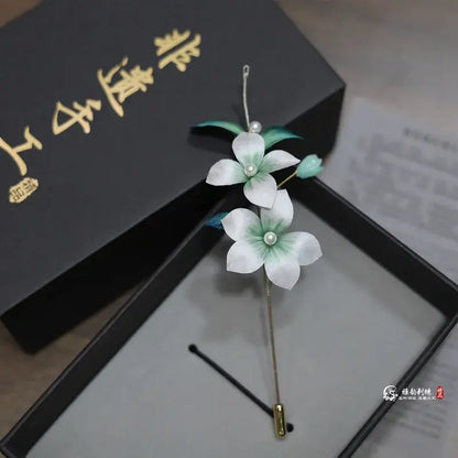 Handmade Suzhou Velvet Flower Brooch – Hanfu & Qipao Pin, Gift Box