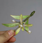 Handmade Suzhou Velvet Flower Brooch – Hanfu & Qipao Pin, Gift Box