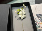 Handmade Suzhou Velvet Flower Brooch – Hanfu & Qipao Pin, Gift Box