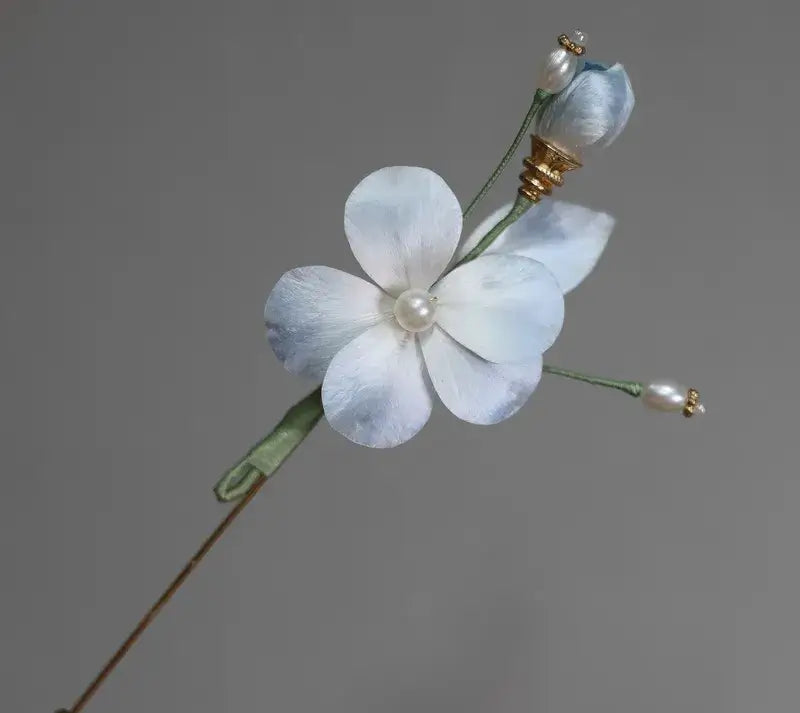 Handmade Suzhou Velvet Flower Brooch – Hanfu & Qipao Pin, Gift Box