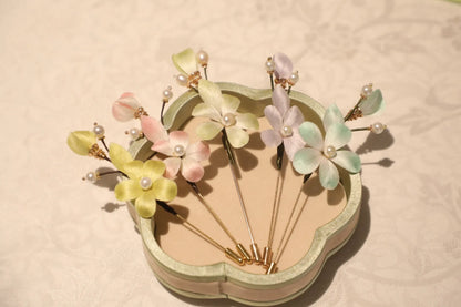 Handmade Velvet Flower Brooch – Elegant Gift for Mom or Teacher