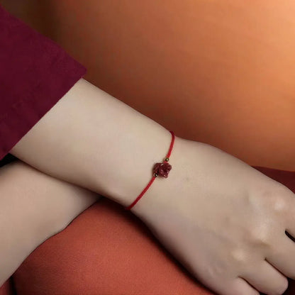 Chinese Zodiac Bracelet – Cinnabar & Red String