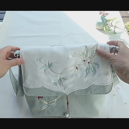 Embroidered Crossbody Bag – Vintage Style